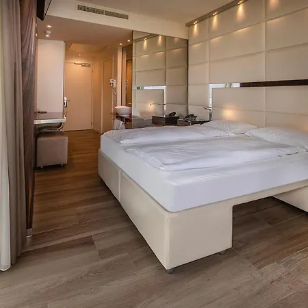Hotel Ideal 4*